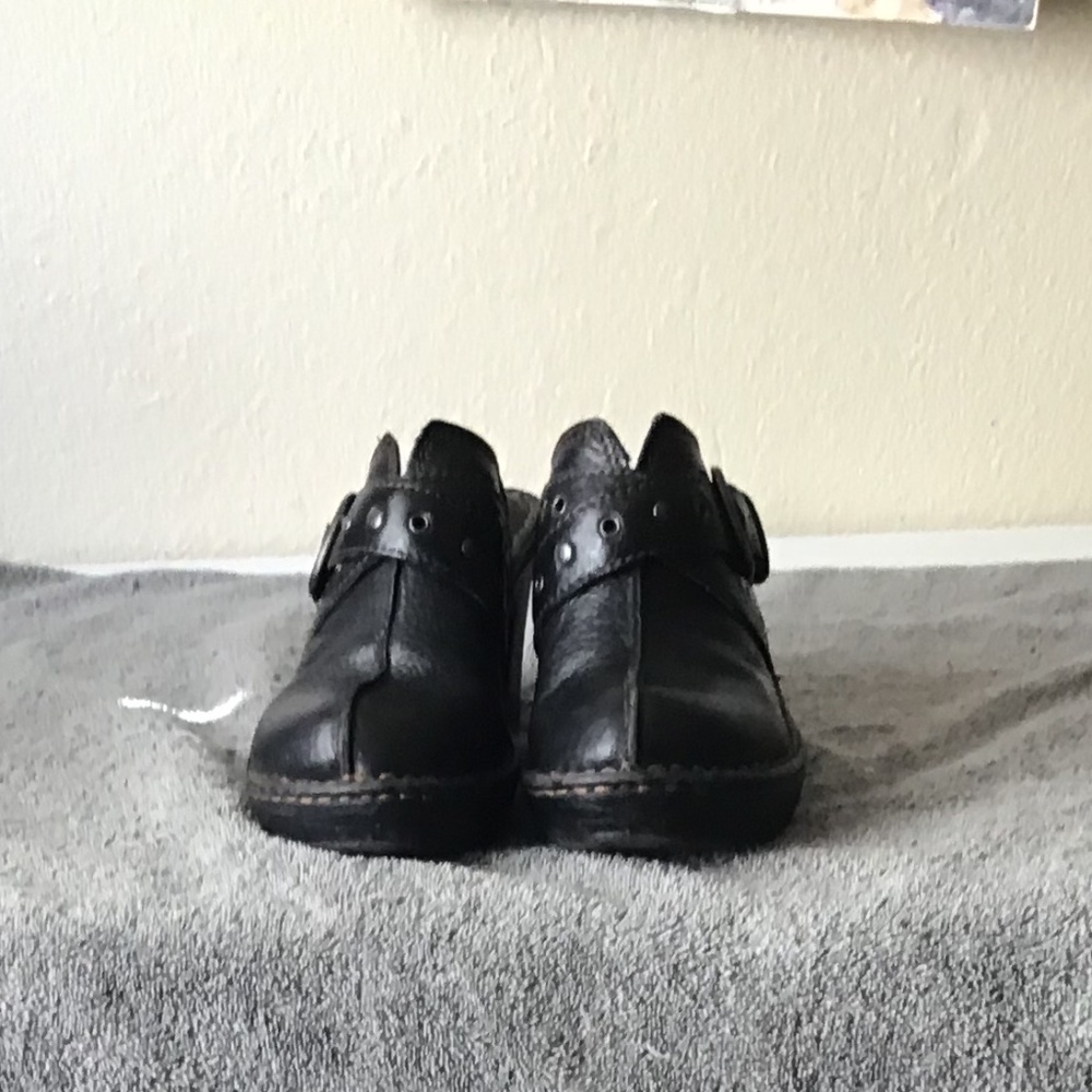 Size 7 b.o.c leather dress shoe